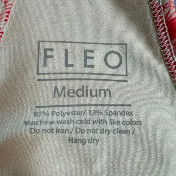 NWT Floe Flower Sketch Switch Up Crop Tank Top  Size Medium - Picture 6 of 8